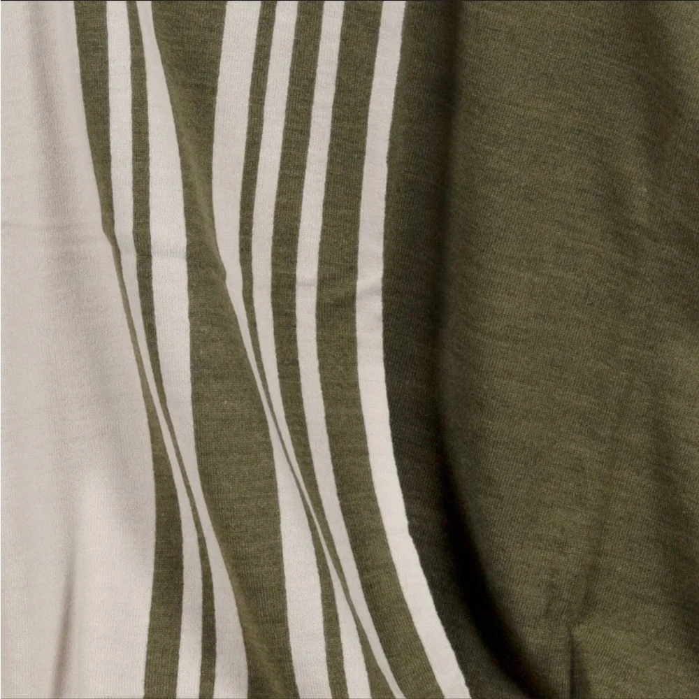 Threshold framed jacquard